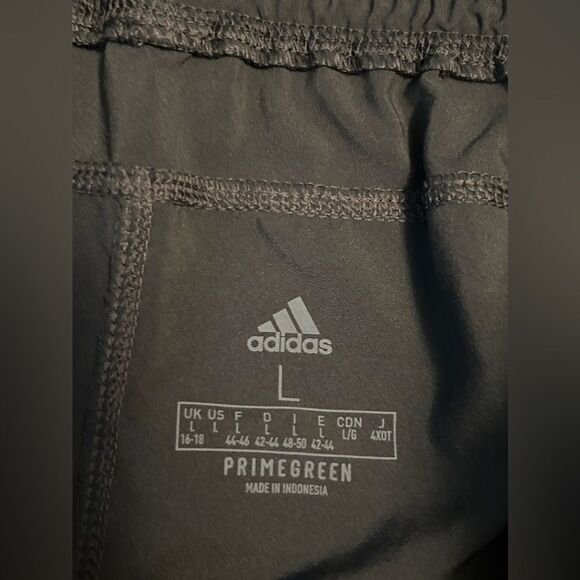 Adidas women’s L pacer 3 stripe gray shorts NWT athleisure activewear workout - Picture 3 of 16